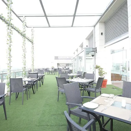 Radisson Hotel Agra-3