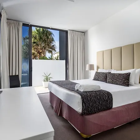 Ultra Broadbeach-3