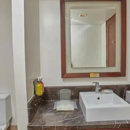 Holiday Inn & Suites Makati By Ihg-3