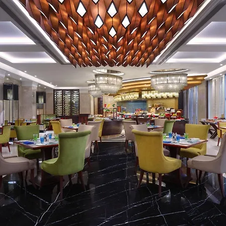 Sheraton Grand Pune Bund Garden Hotel-3