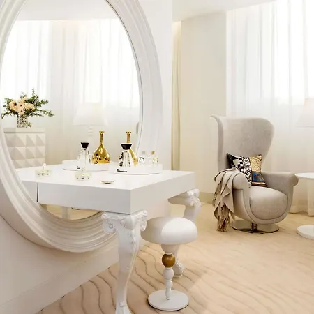 Mondrian Doha-3