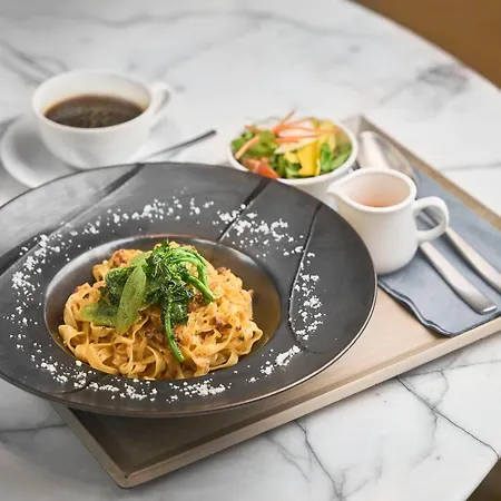 Courtyard By Marriott Osaka Honmachi-3