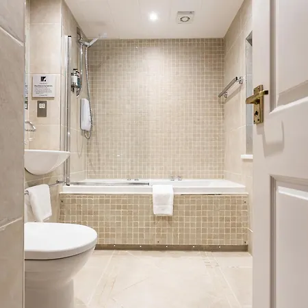 The Howbeck & The Retreat 5Min To Lake, Restaurants & To The Free Hydro Wellness Club-2