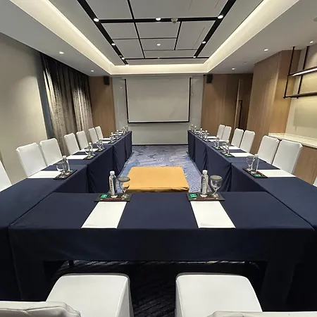 Courtyard By Marriott Shanghai Hongkou-2