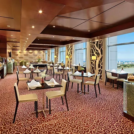 Grand Mercure Danang - 10 Minutes To Airport & 200M To Bach Dang Walking Street-2