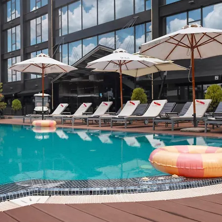 M1 Club Hotel-3