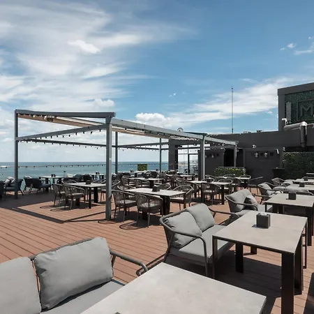 M1 Club Hotel-2