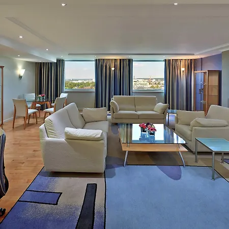 Hilton Duesseldorf-3