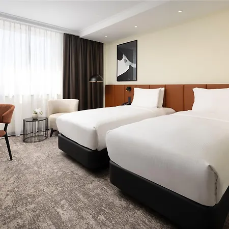 Hilton Duesseldorf-3