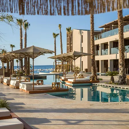 Nalu Resort & Spa Adults Only Hotel-3