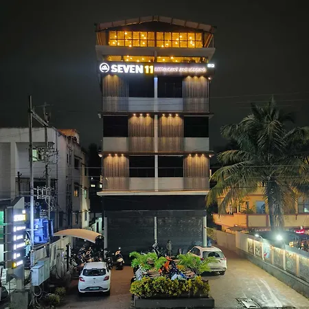 Hotel Seven Eleven-2