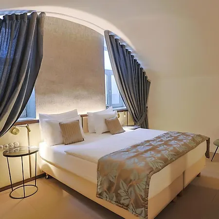 Boutique Hotel Bookquet-2