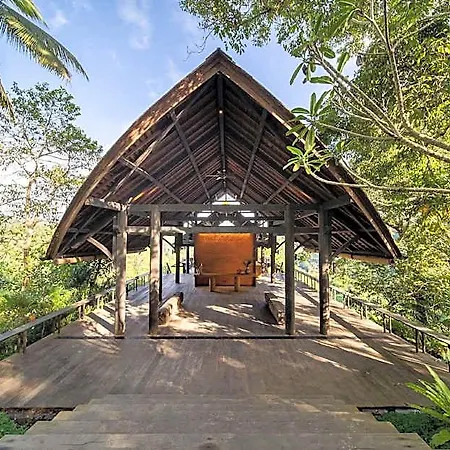 Buahan, A Banyan Tree Escape-3