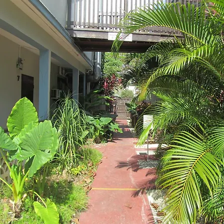 West Coast Inn'S-2