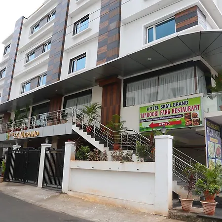 Hotel Skml Grand-2
