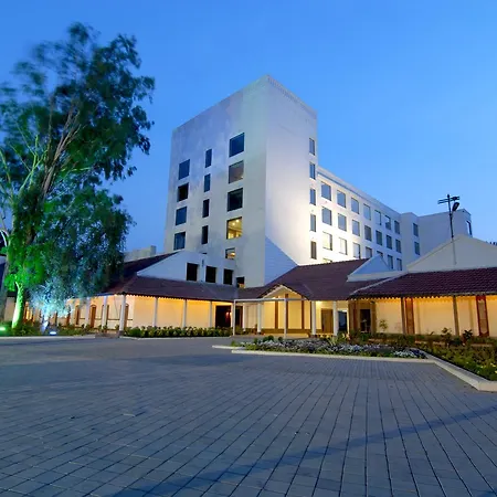 Chanakya Bnr Hotel-2