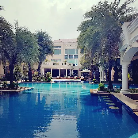 The Palms Town & Country Club - Resort-2
