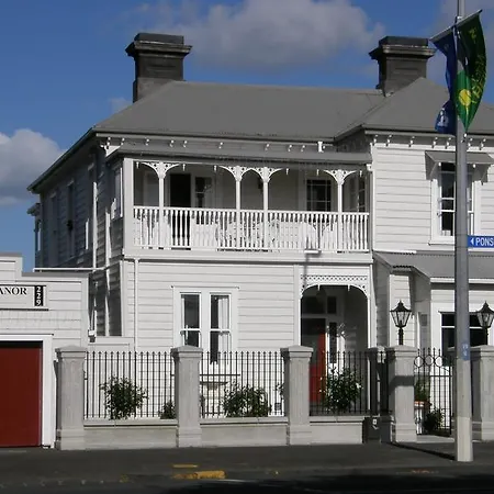Ponsonby Manor-3