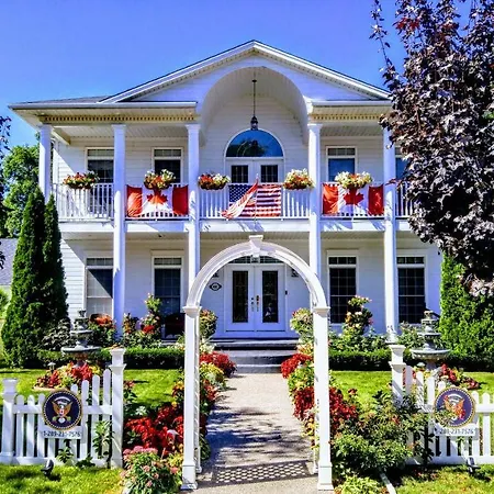 The White House Boutique B&B-3