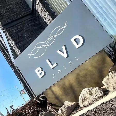Boulevard Hotel-2