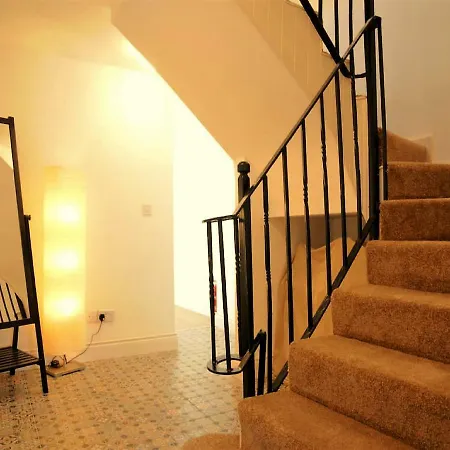 Dingle Garden Townhouse-2