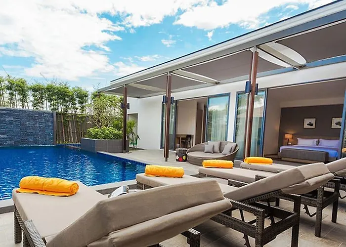 Casabay Luxury Pool Villa Rawai