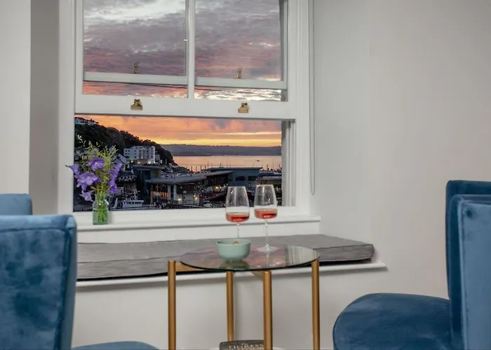Pilgrim Suite - Sea View - Free Wi-Fi Brixham