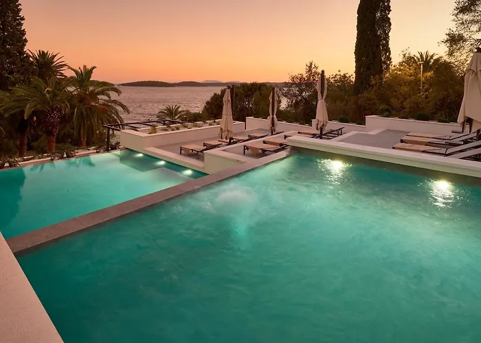 Hotel Moeesy, Blue & Green Oasis - Adults Only Hvar Town