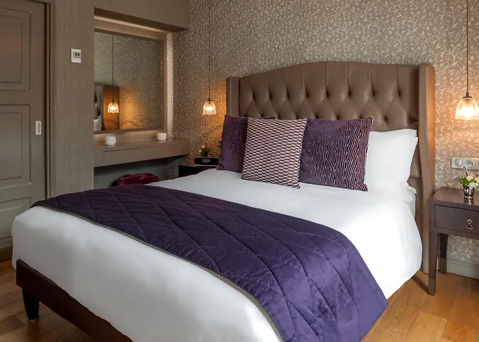 La Clef Louvre Paris By The Crest Collection Hotel