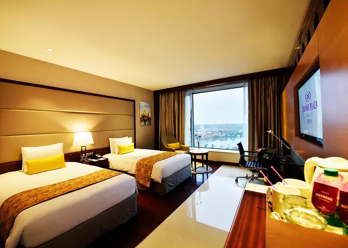Crowne Plaza Kochi By Ihg Hotel
