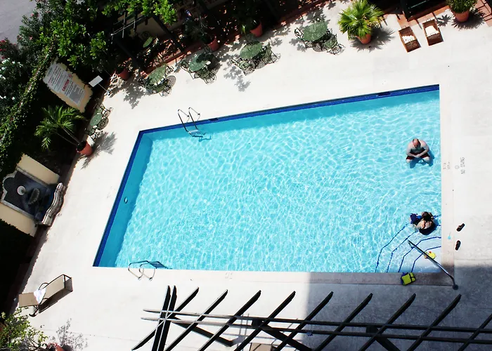 Courtleigh Hotel & Suites Kingston