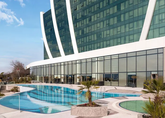 Elite World Grand Istanbul Kuecuekyali Hotel