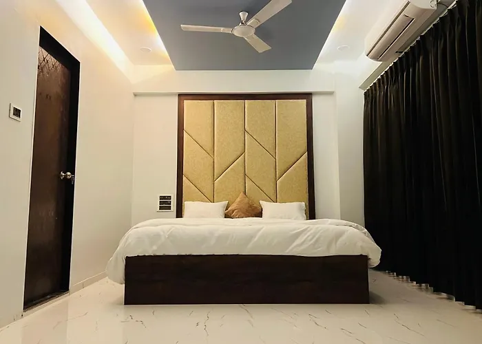 Hotel New City Light Surat