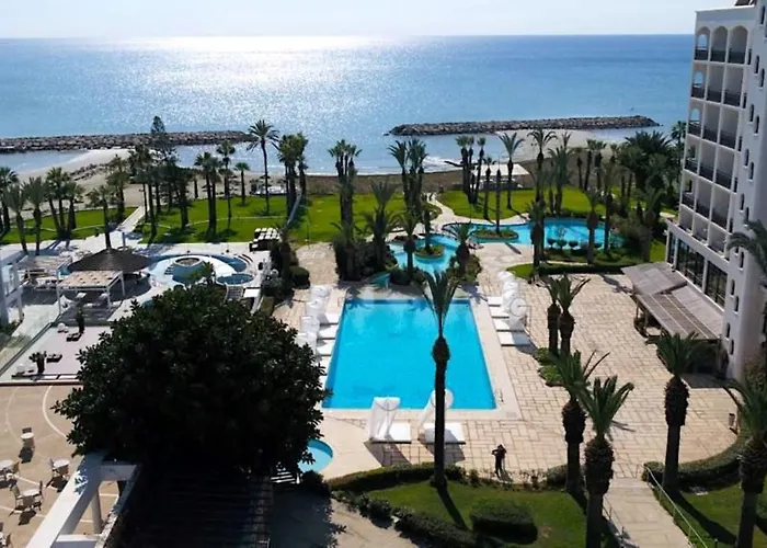 Sandy Beach Hotel & Spa Larnaca