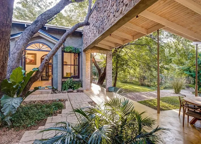 Mbano Manor Hotel Victoria Falls