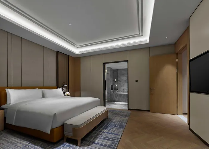 Doubletree By Hilton Chengdu Riverside - Close To Panda Base And Chengdu East Railway
