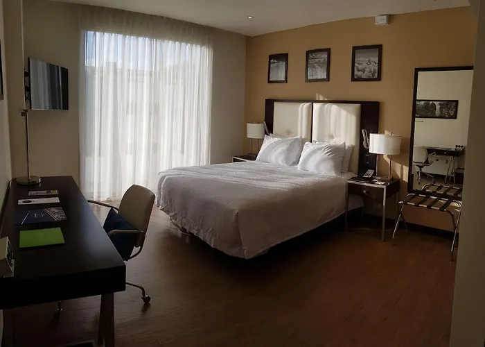 Hampton By Hilton Santa Cruz Hotel Santa Cruz de La Sierra