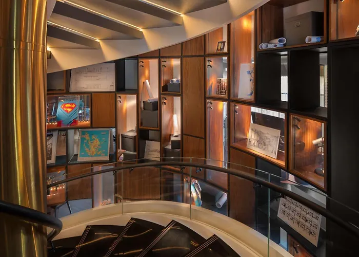 The Wb Abu Dhabi, Curio Collection By Hilton Hotel