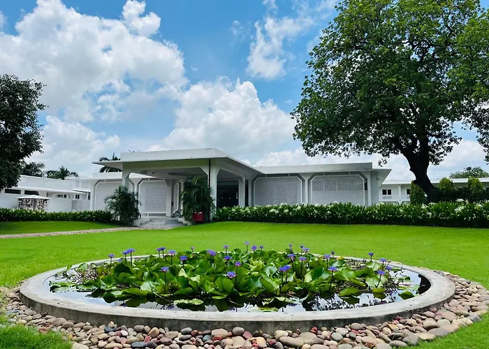 Hotel Chandela Khajuraho