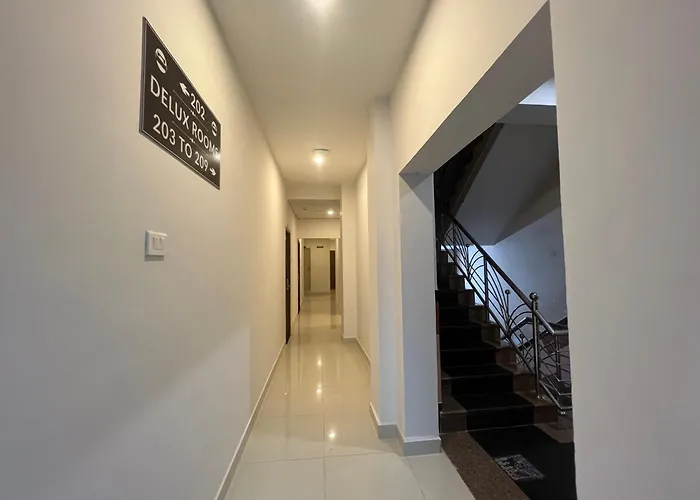 Le Hotel Host Tiruchirappalli