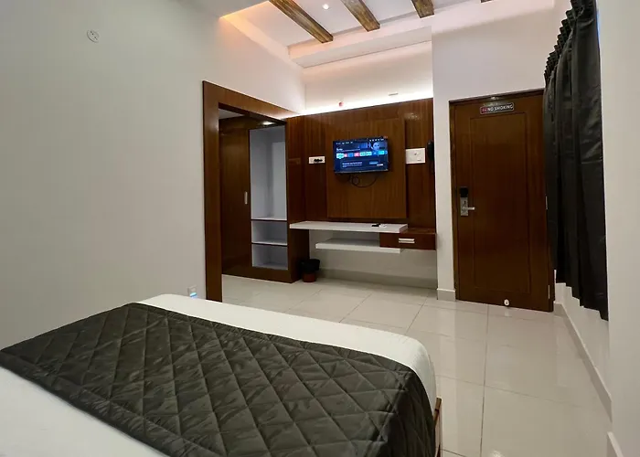 Le Hotel Host Tiruchirappalli