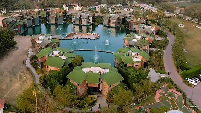 Neonz Resort & Club Anand