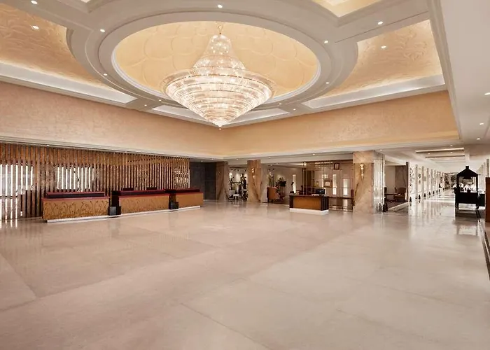 Ramada Plaza By Wyndham Lucknow Hotel Saraiyan