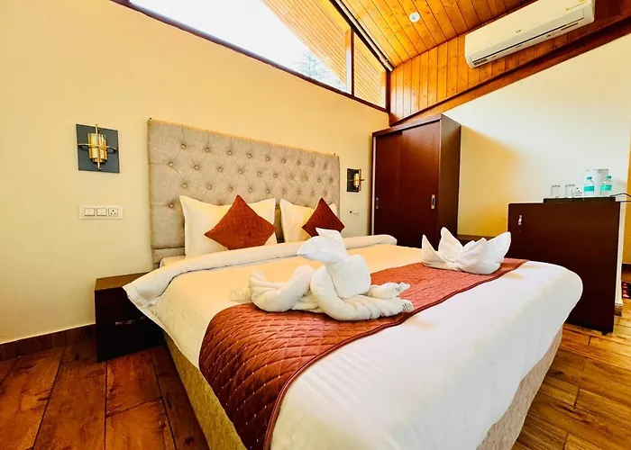 Asia Holidays Resort - With Swimming Pool And Centrally Ac Heated Rooms With Mountain View - On Road Property Kasol