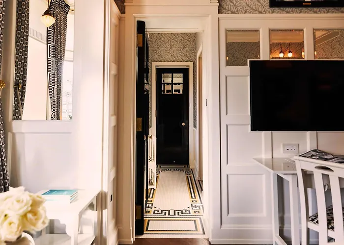 At Sloane Hotel Londen