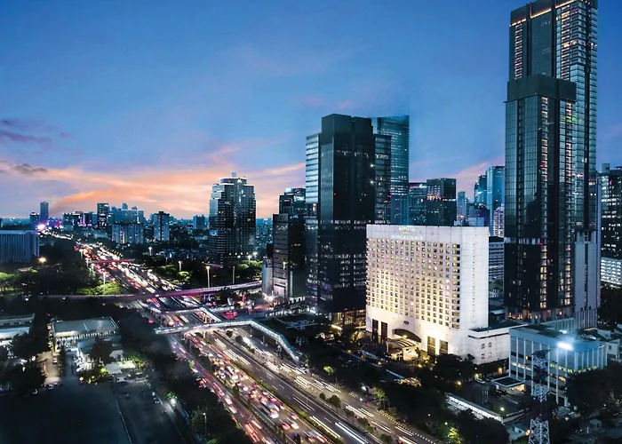 Mangkuluhur Artotel Suites Jakarta