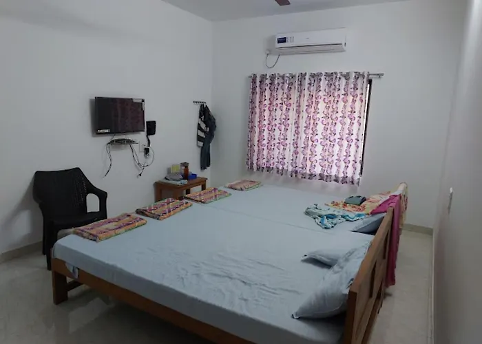 Bapat Niwas Home Stay Ganpatipule