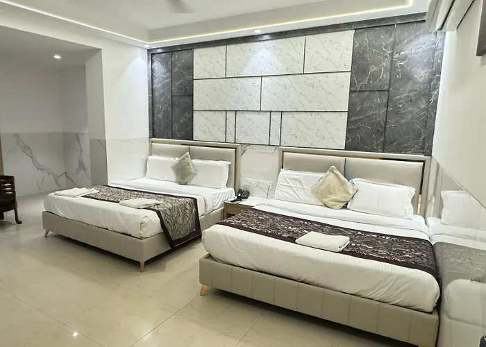 Hotel Avantika Lucknow