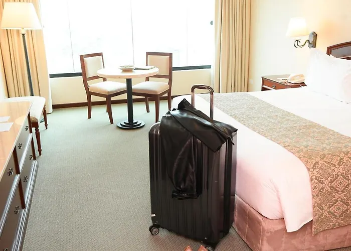 Los Tallanes Hotel & Suites Lima