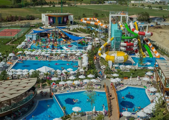 Dream World Aqua Hotel Side